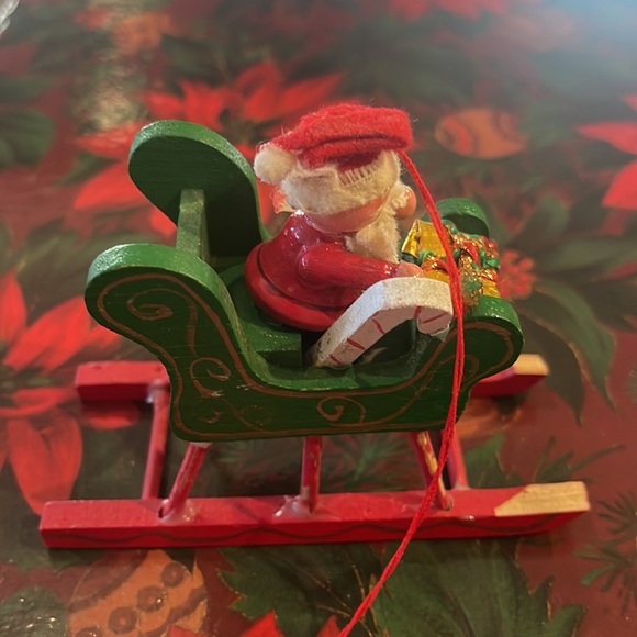 Vintage wooden Santa Clause on the sleigh ornament - Picture 2 of 4